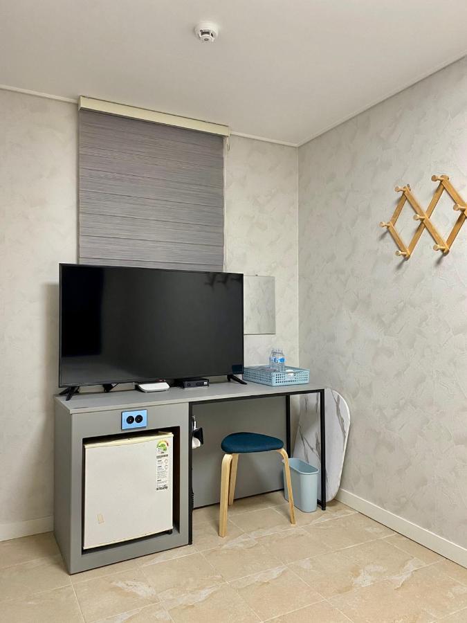 Aewol Coast 34 Hotel Csedzsu Kültér fotó