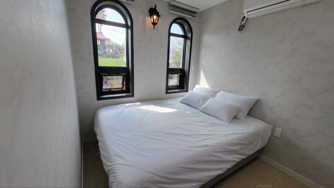 Aewol Coast 34 Hotel Csedzsu Kültér fotó
